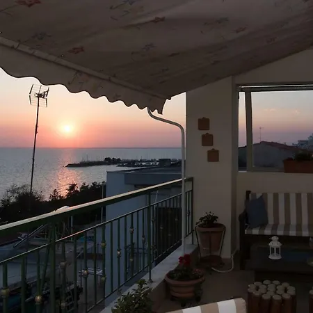 Apartment With Marina View Thessaloniki
