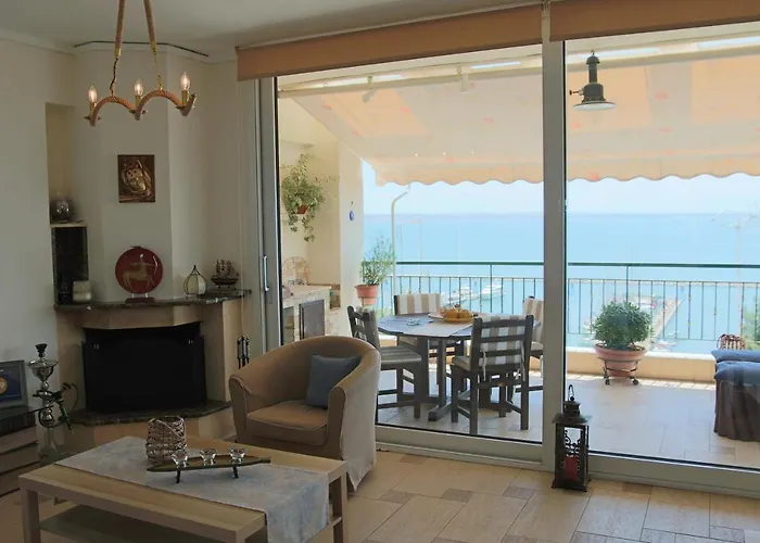 Apartment With Marina View