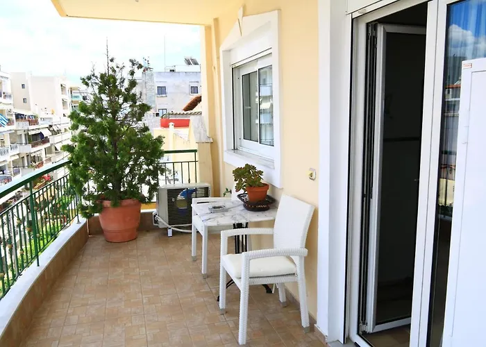 With Marina View Daire