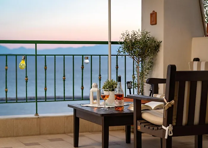 With Marina View Daire Selanik
