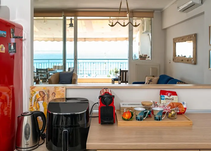 Apartment With Marina View *