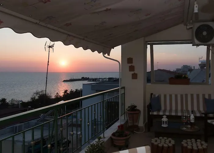 Apartment With Marina View Thessaloniki