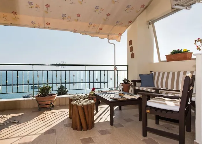 Apartment With Marina View